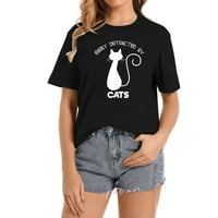 Любителите на котки и коте лесно се разсейват от тениската на котките